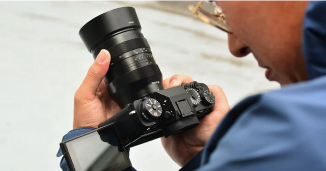 لنز جدید توکینا SZ 33mm f/1.2 برای دوربین های سونی و فوجی فیلم 